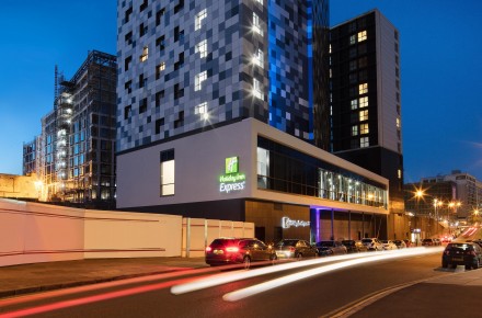 holiday-inn-express-birmingham-5020722864-4x3